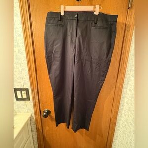 NEW Simply Vera Wang Mid Rise Capris Polished Twill Pant 18 plus